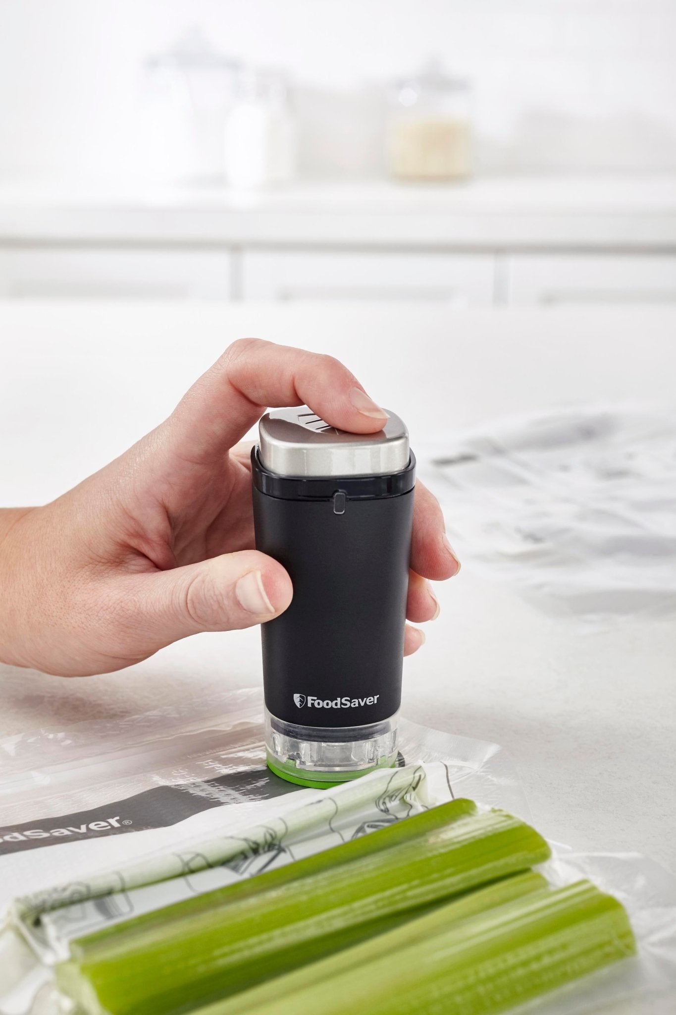 Foodsaver Handheld-Vakuumiergerät VS1199X - kitchen-more.ch, kostenloser Versand in der ganzen Schweiz